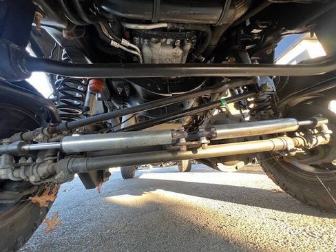 Used 2017 Ford F250 Lariat w/ Chrome Package image 21