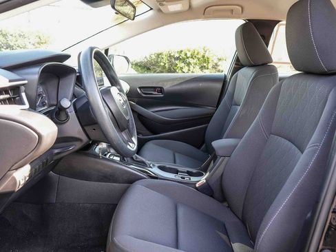 Certified 2025 Toyota Corolla LE FWD image 21