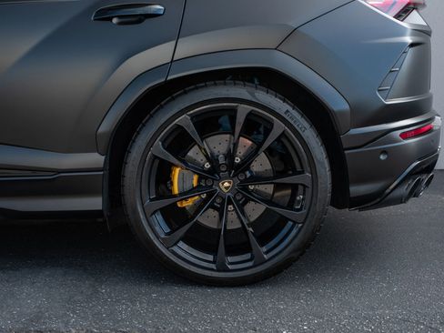 Used 2020 Lamborghini Urus image 45