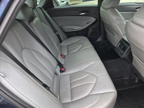 Used 2019 Toyota Avalon XLE w/ All Weather Liner Package FWD image 20