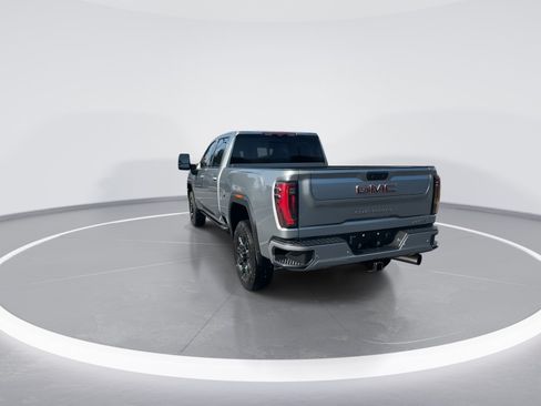Used 2024 GMC Sierra 2500 AT4 w/ AT4 Premium Plus Package AWD/4WD image 9