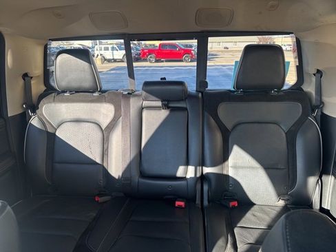 Used 2019 RAM 1500 Laramie image 24