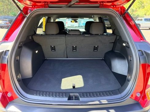 Used 2026 Chevrolet Equinox LT FWD image 24