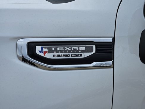 New 2026 GMC Sierra 1500 SLT image 5