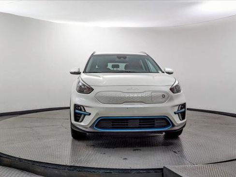 Used 2022 Kia Niro EX w/ Cold Weather Package FWD image 12