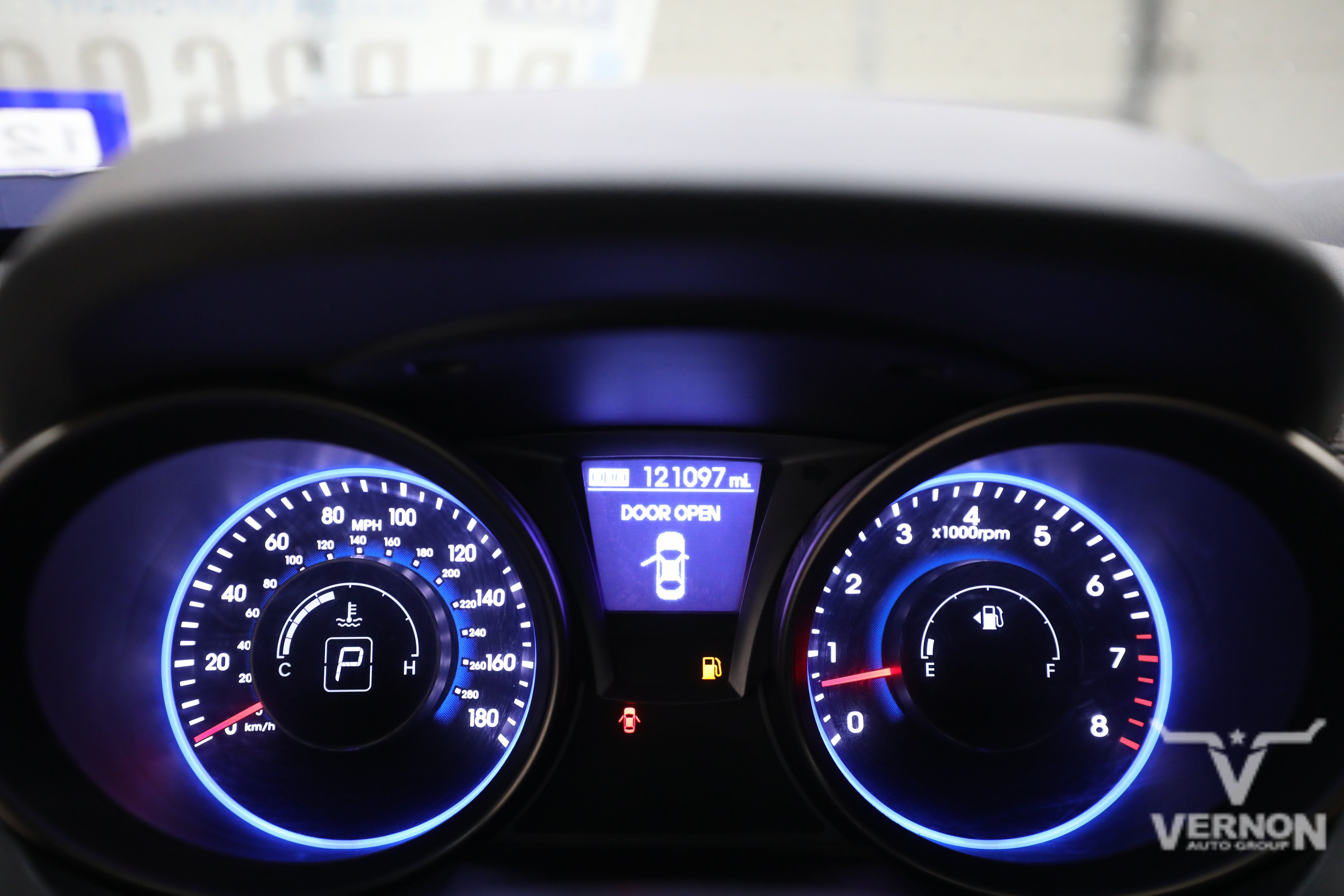 Used 2013 Hyundai Genesis 3.8 RWD image 8
