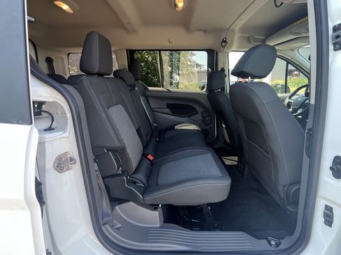 Used 2022 Ford Transit Connect XLT image 21