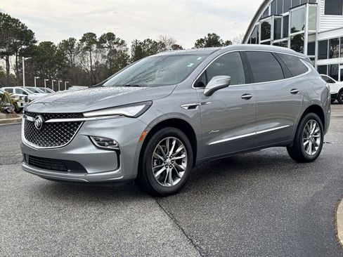 Used 2024 Buick Enclave Avenir w/ Avenir Technology Package image 5
