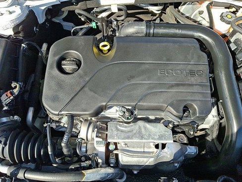 Used 2022 Chevrolet Malibu LT image 28