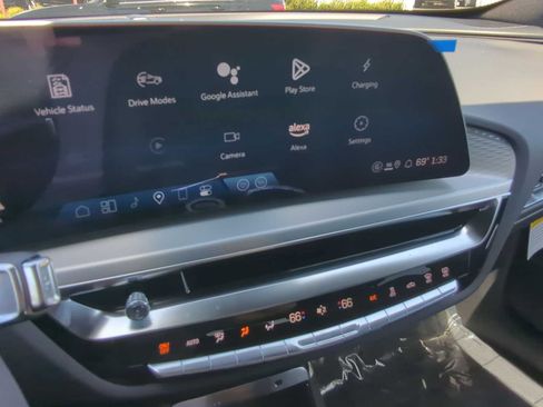 New 2025 Cadillac Lyriq Sport image 18