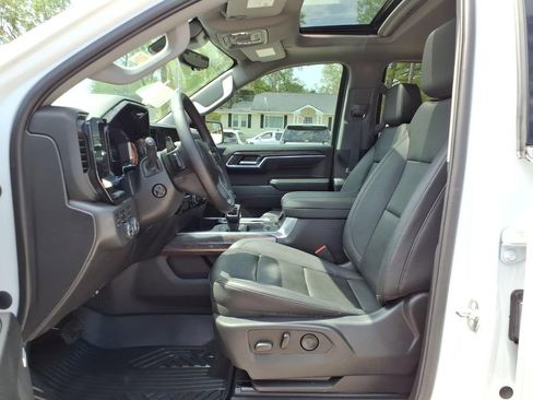 Used 2023 Chevrolet Silverado 1500 LTZ w/ LTZ Premium Package image 17