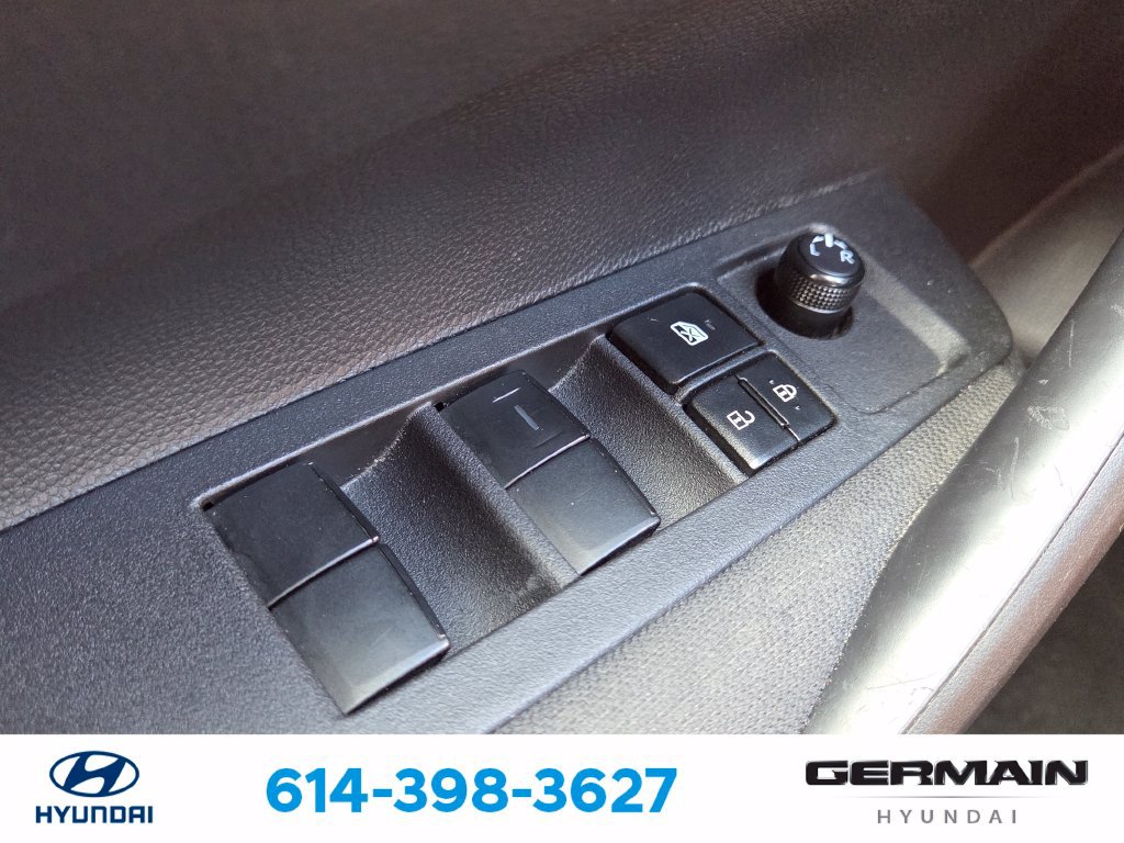 Used 2025 Toyota Corolla LE FWD image 26