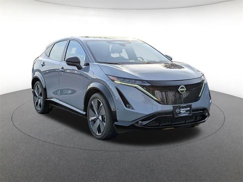Used 2024 Nissan Ariya AWD image 3