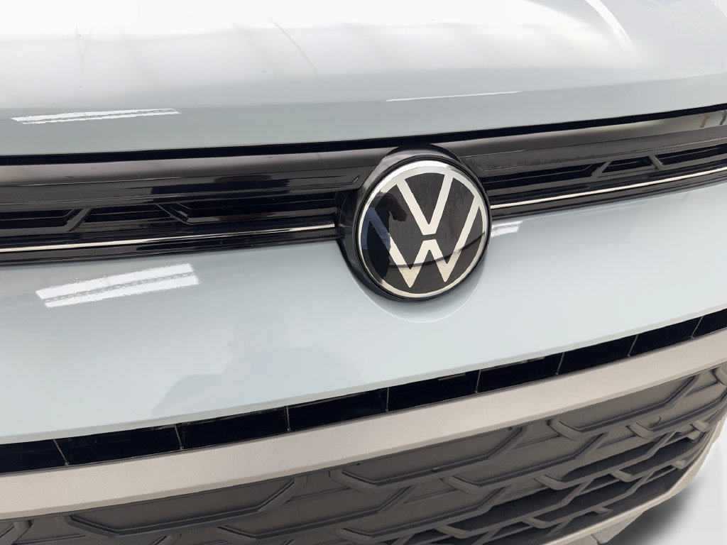 Used 2025 Volkswagen Taos SE FWD image 27