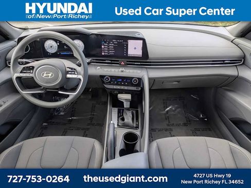 Certified 2024 Hyundai Elantra SEL FWD image 15