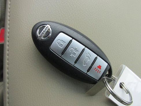 Used 2012 Nissan Murano SL AWD/4WD image 18