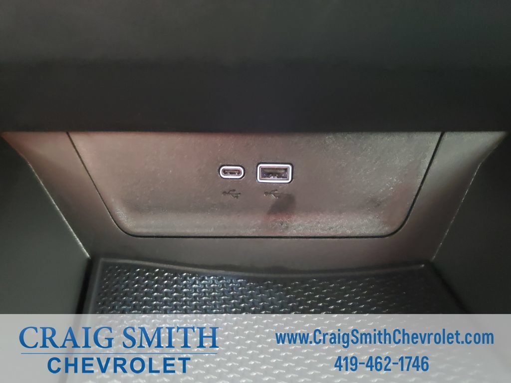 Used 2025 Chevrolet Equinox LT FWD image 29
