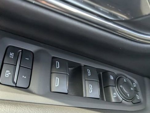 Used 2023 Chevrolet Tahoe Premier w/ Premium Package AWD/4WD image 23