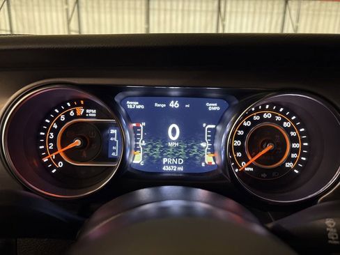 Used 2021 Jeep Wrangler Sport S image 29