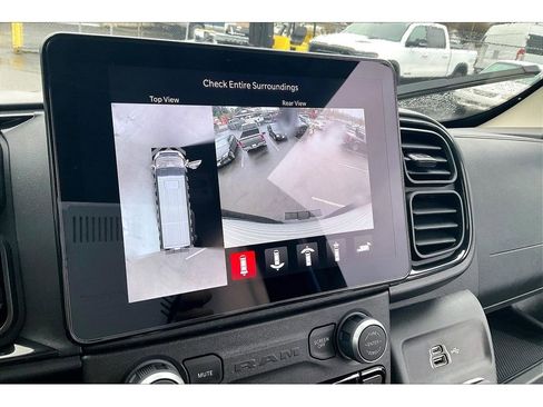 Used 2024 RAM ProMaster 3500 w/ Delivery Van Package image 21