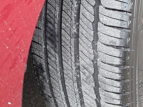 Certified 2025 Lexus ES 300h w/ Premium Package image 31