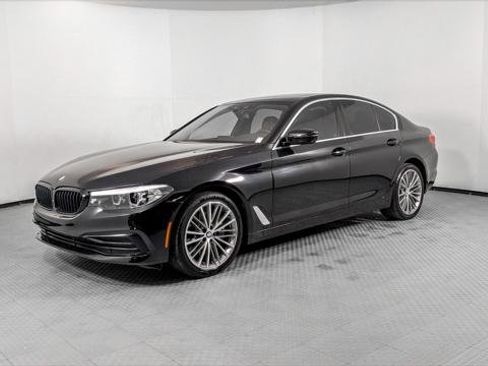 Used 2020 BMW 530i w/ Convenience Package image 2