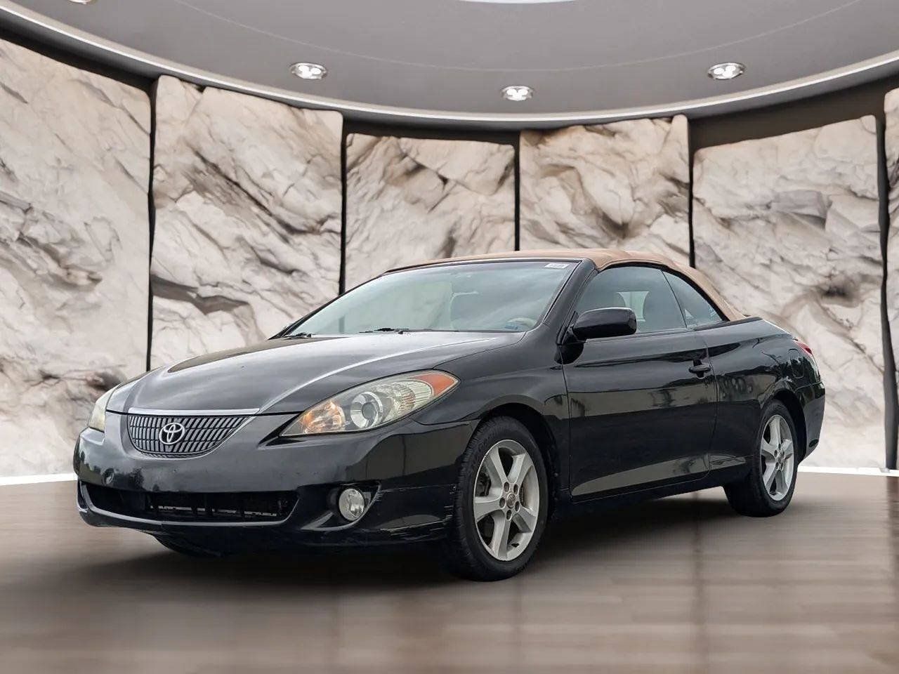 Used 2006 Toyota Solara SE FWD image 2