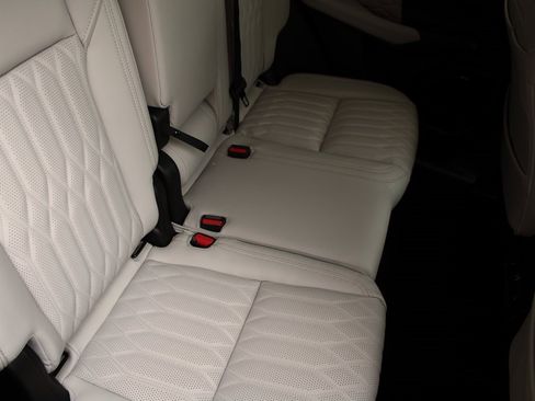 New 2025 Mitsubishi Outlander SEL image 9