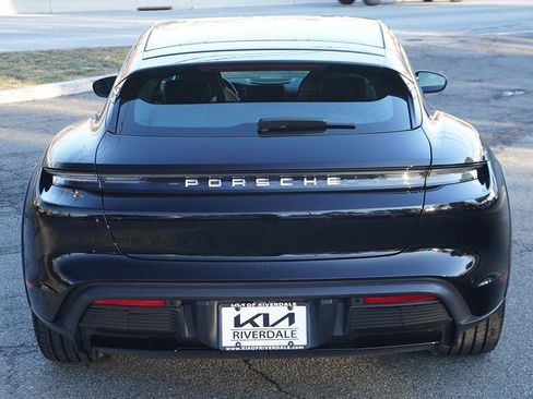 Used 2023 Porsche Taycan 4 Cross Turismo image 16