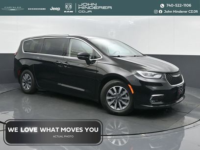 Certified 2024 Chrysler Pacifica Select