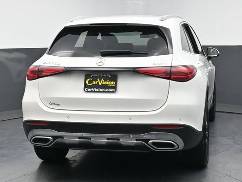 Used 2024 Mercedes-Benz GLC 300 4MATIC image 4