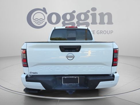Certified 2026 Nissan Frontier SV w/ All-Weather Content Package RWD image 4