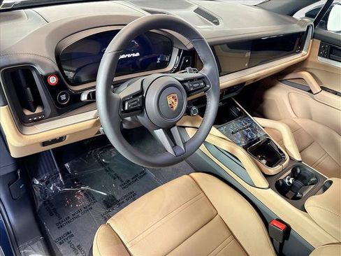 Used 2026 Porsche Cayenne AWD/4WD image 4