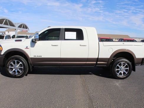 Used 2024 RAM 2500 Limited w/ Towing Technology Group image 9