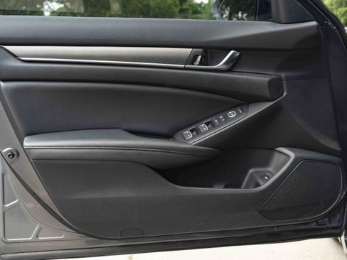Used 2020 Honda Accord LX image 34