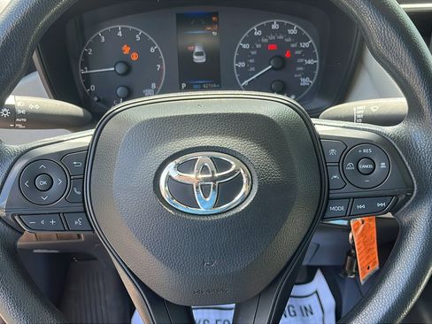 Used 2024 Toyota Corolla LE FWD image 13
