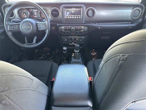 Used 2022 Jeep Gladiator Sport image 15