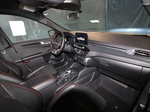 New 2026 Ford Escape ST-Line Select image 18