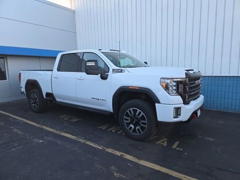 Used 2021 GMC Sierra 2500 AT4 w/ AT4 Premium Plus Package AWD/4WD image 2