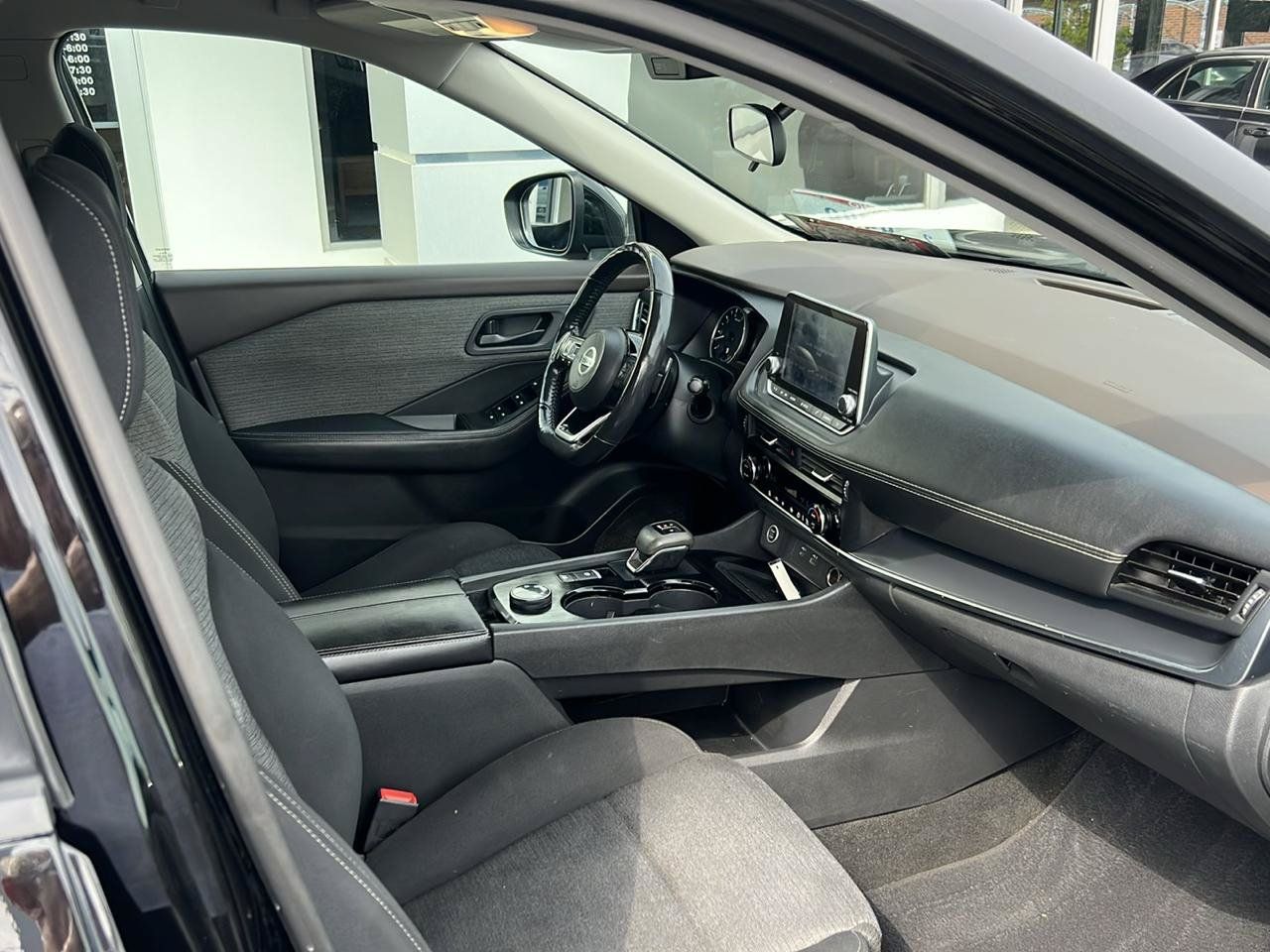 Used 2021 Nissan Rogue S AWD/4WD image 9