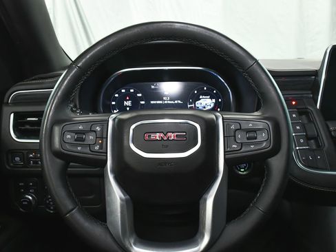 Used 2023 GMC Yukon XL SLT w/ SLT Premium Package AWD/4WD image 28