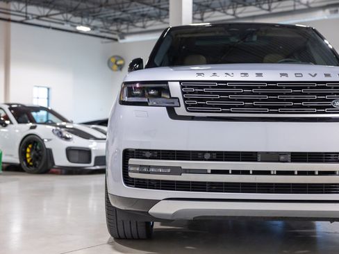 Used 2025 Land Rover Range Rover SE image 21