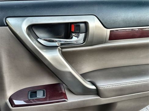 Used 2019 Lexus GX 460 Premium image 23