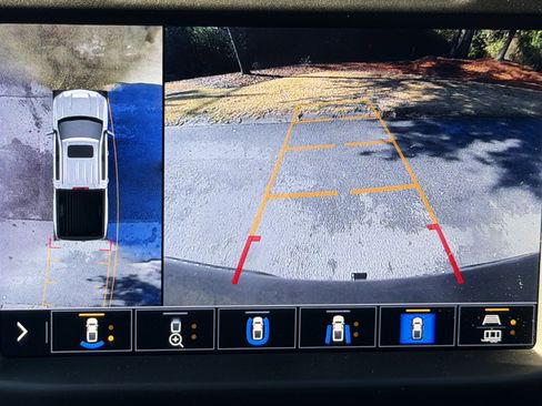 Used 2021 Chevrolet Silverado 1500 LTZ w/ LTZ Premium Package image 14