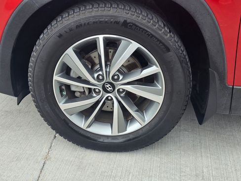 Used 2019 Hyundai Santa Fe FWD image 7