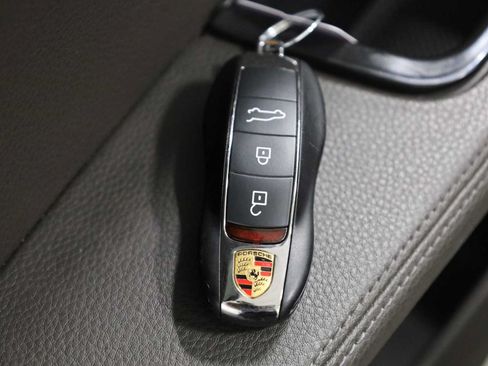 Used 2023 Porsche Macan Turbo AWD/4WD image 43