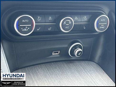 Used 2023 Alfa Romeo Stelvio Ti AWD/4WD image 38