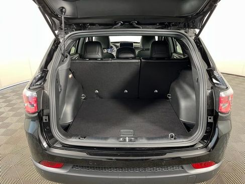 Used 2026 Jeep Compass Limited image 40