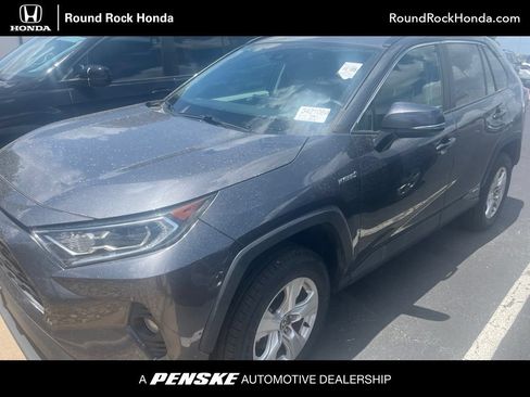 Used 2021 Toyota RAV4 XLE w/ Convenience Package AWD/4WD image 1