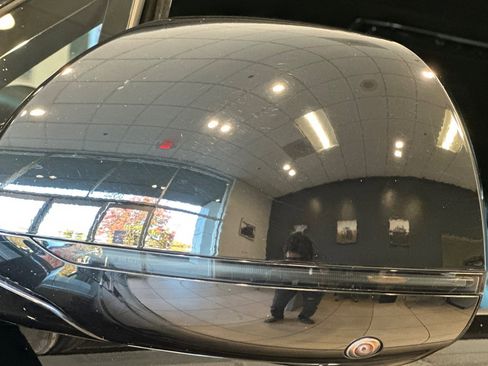 Used 2025 Land Rover Range Rover Sport Autobiography image 49